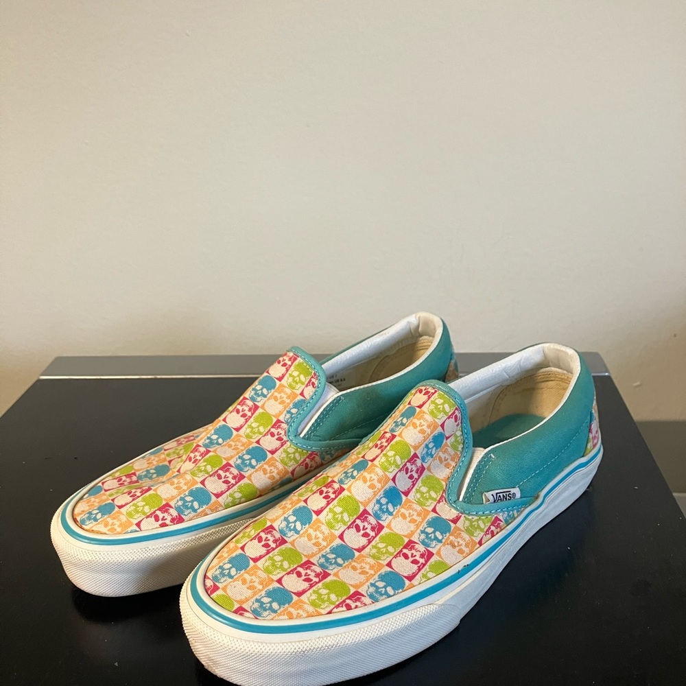 vans slip on skull
